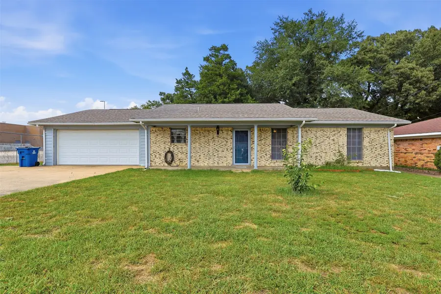 108 Brenda Dr., Mount Pleasant, TX 75455 - #3