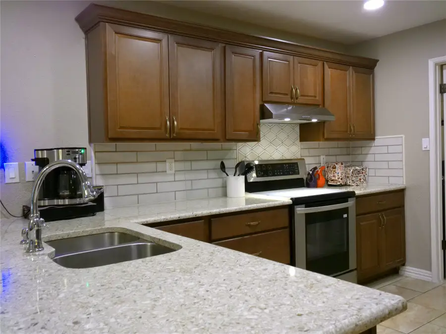 1009 Cherokee Trail, Plano, TX 75023 - #2