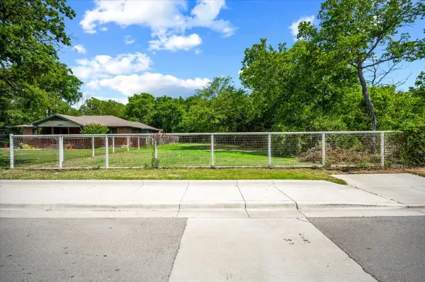 6900 Craig Street, Fort Worth, TX 76112