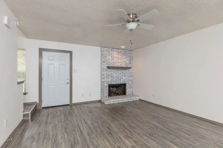 213 Cambridge Drive, Saginaw, TX 76179 - #2