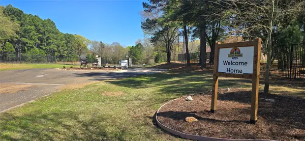 000 Watters Edge Drive, Larue, TX 75770