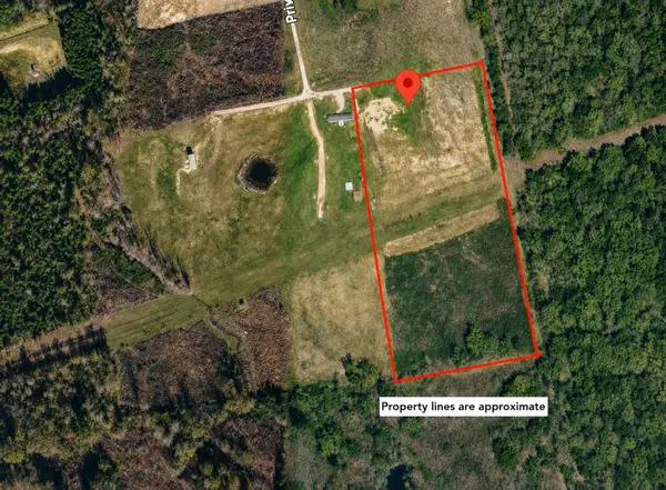 104 County Rd 104, Carthage, TX 75633