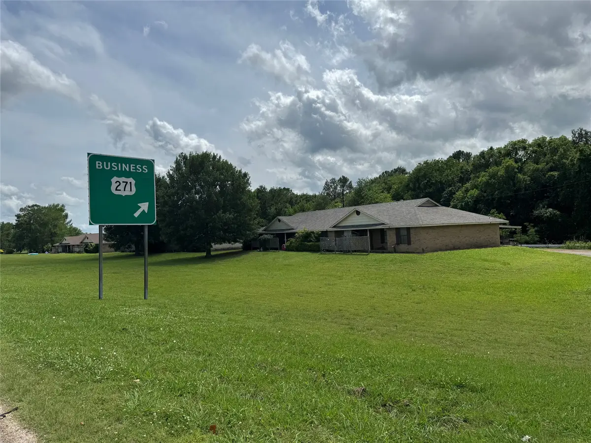 4521 SE Loop 286, Paris, TX 75460 - #1