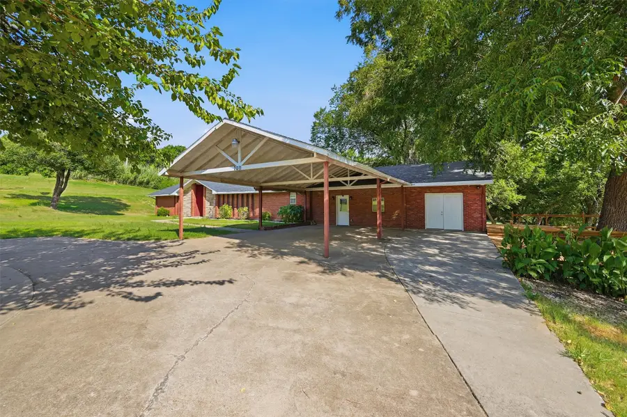 2011 W Houston Street, Sherman, TX 75092 - #2