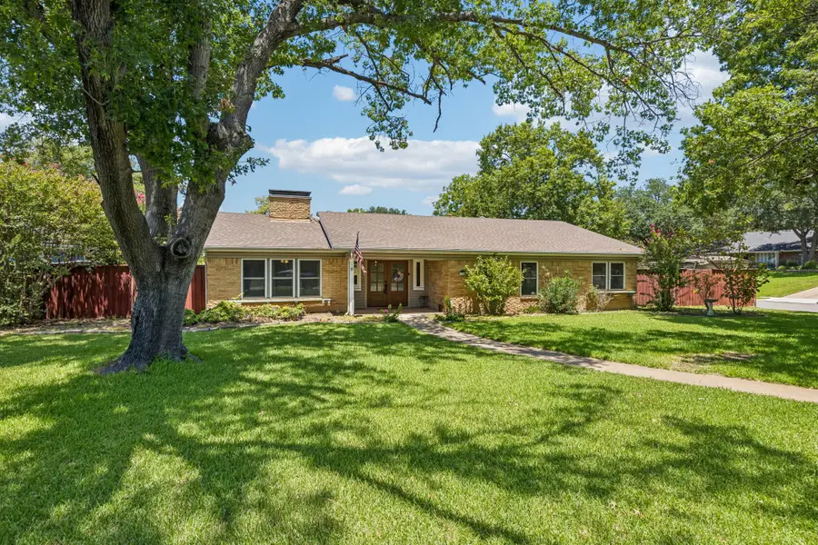 2301 Hill N Dale Drive, Irving, TX 75038 - #2