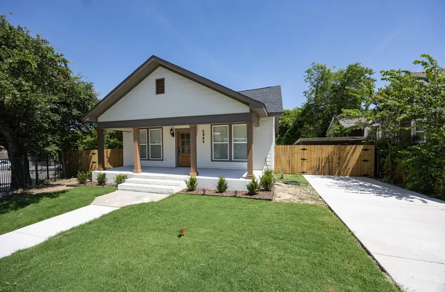 1321 E Magnolia Avenue, Fort Worth, TX 76104 - #2