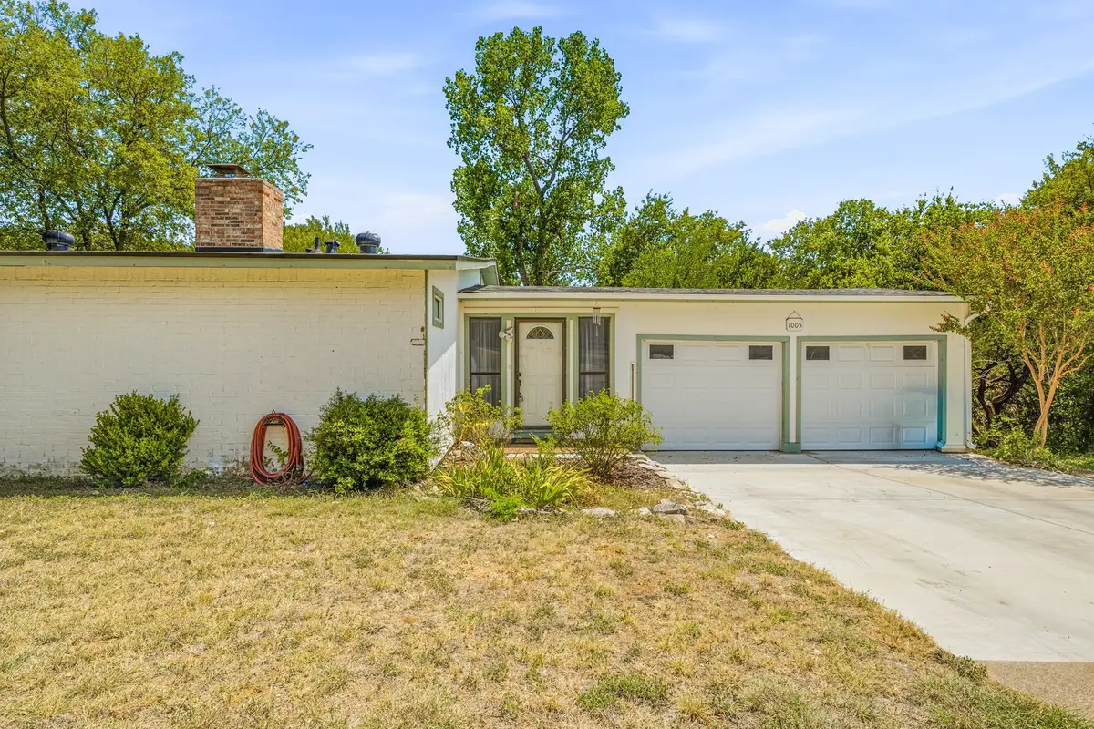 1005 Spanish Trail Drive, Granbury, TX 76048 - #1