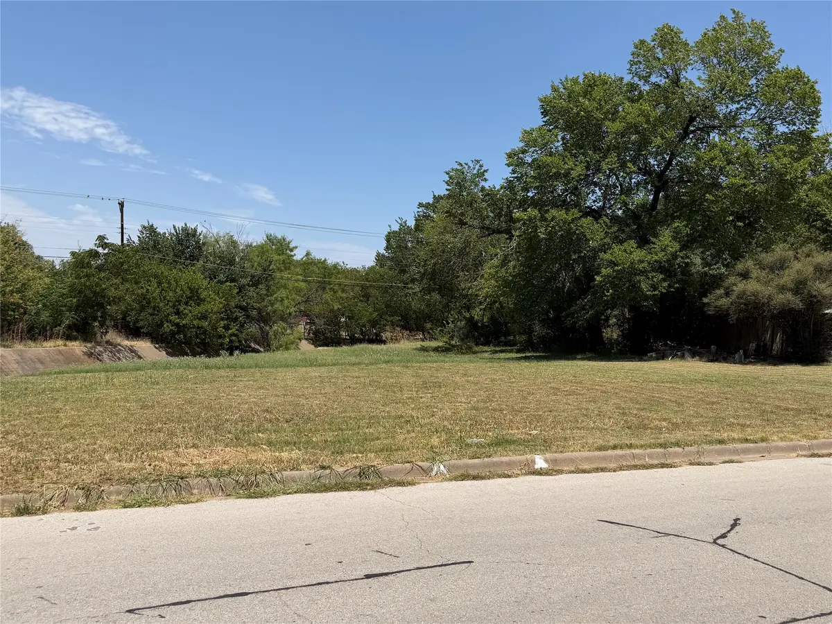 6541 Onyx Drive N, North Richland Hills, TX 76180 - #1