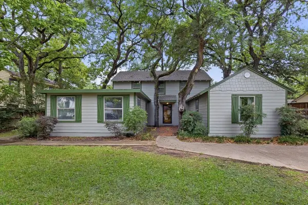 401 N Bailey Avenue, Fort Worth, TX 76107