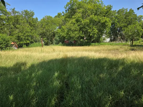 702 3rd Street, Hubbard, TX 76648