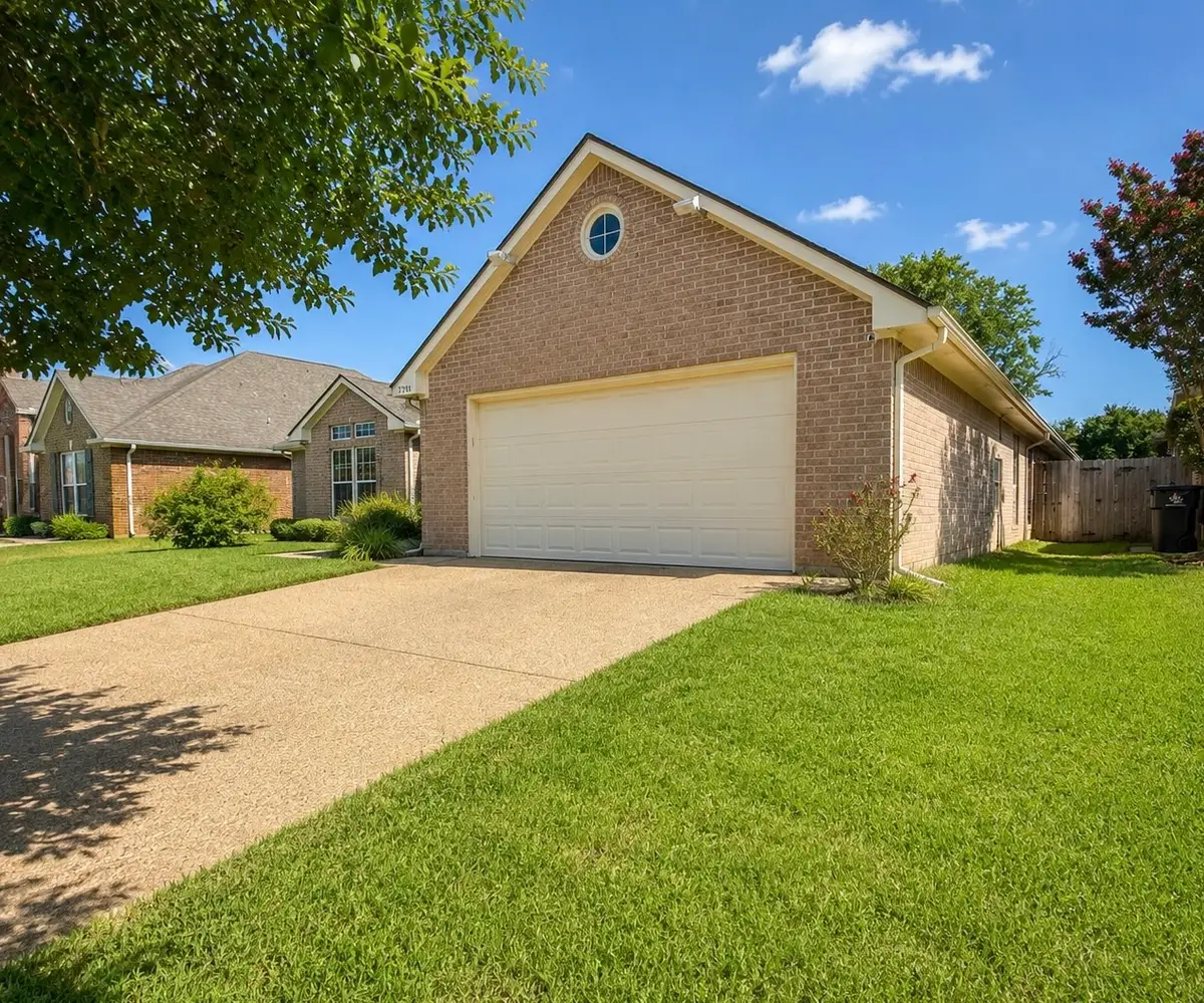 7930 Fox Chase Drive, Arlington, TX 76001 - #1