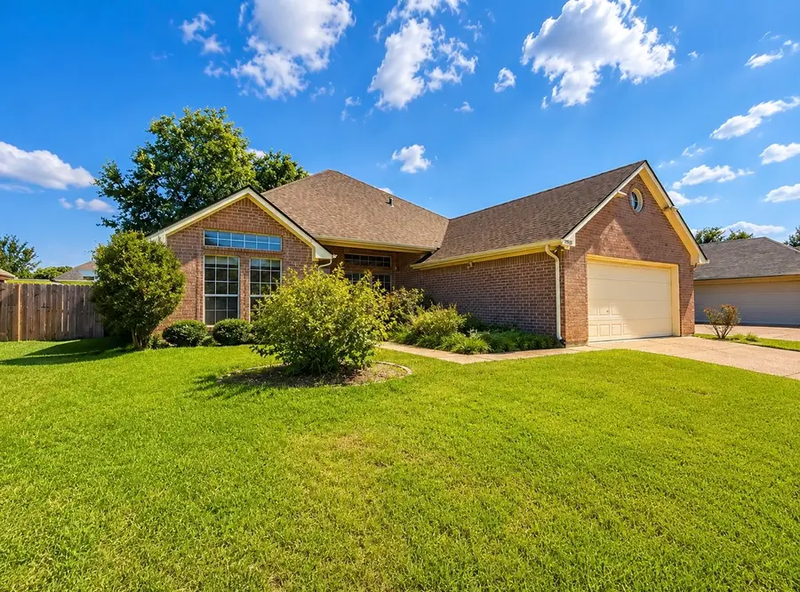 7930 Fox Chase Drive, Arlington, TX 76001 - #3