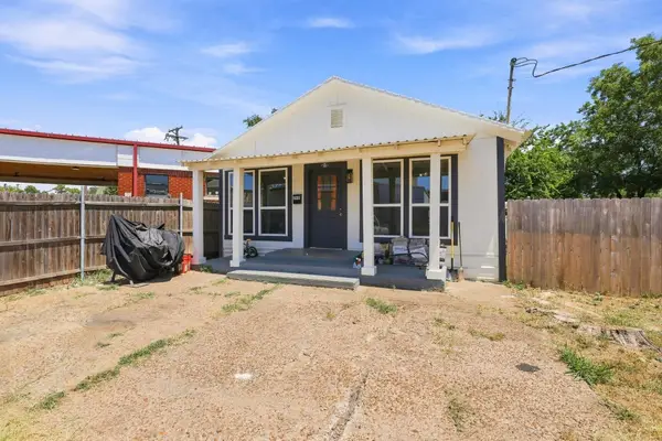 298 7th Street, Honey Grove, TX 75446