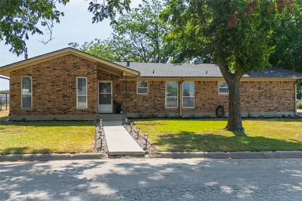 239 S Pine Street, Muenster, TX 76252