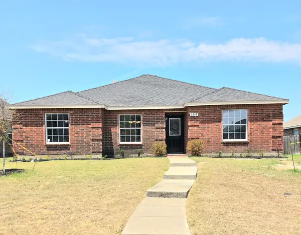 1245 Spring Water Drive, Lancaster, TX 75134