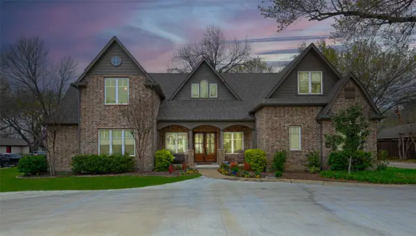 2737 Farmers Branch Lane, Farmers Branch, TX 75234