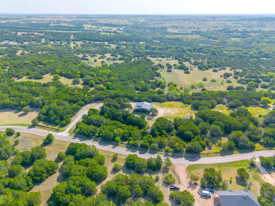 8512 Hilltop Drive, Cleburne, TX 76033 - #2