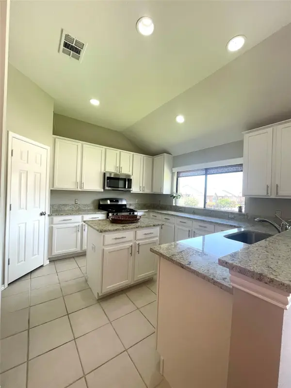 1988 Signal Ridge Place, Rockwall, TX 75032
