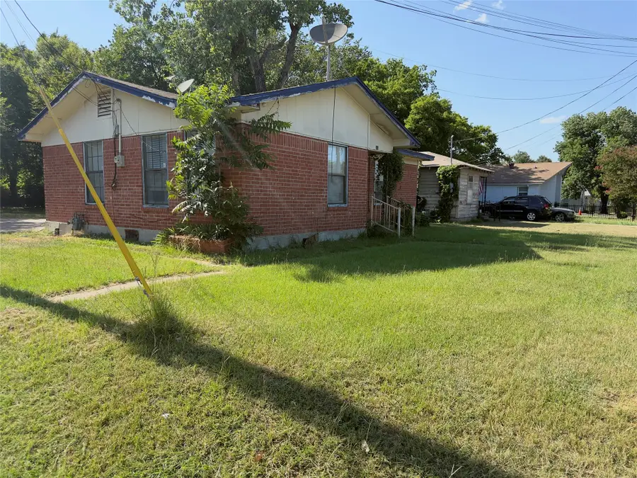 303 N Masters Drive, Dallas, TX 75217 - #2