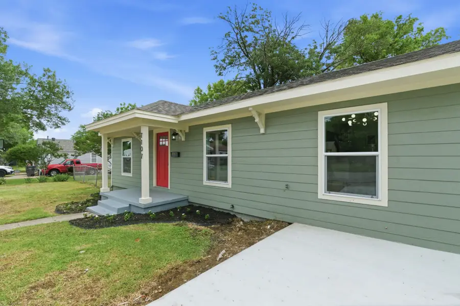 7107 Garza Avenue, Fort Worth, TX 76116 - #2