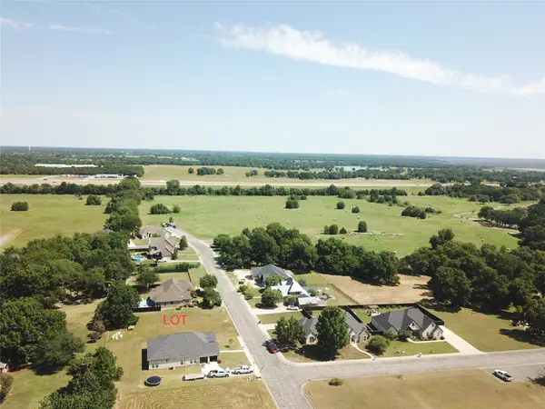 2105 Bois D Arc Drive, Bonham, TX 75418