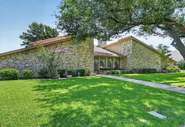 4001 Snow Creek Drive, Fort Worth, TX 76008