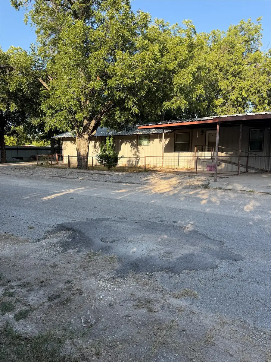 601 13th, Coleman, TX 76834 - #2