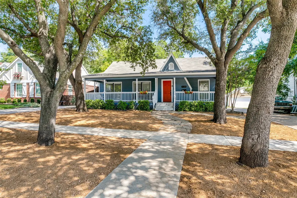 5012 Calmont Avenue, Fort Worth, TX 76107 - #1