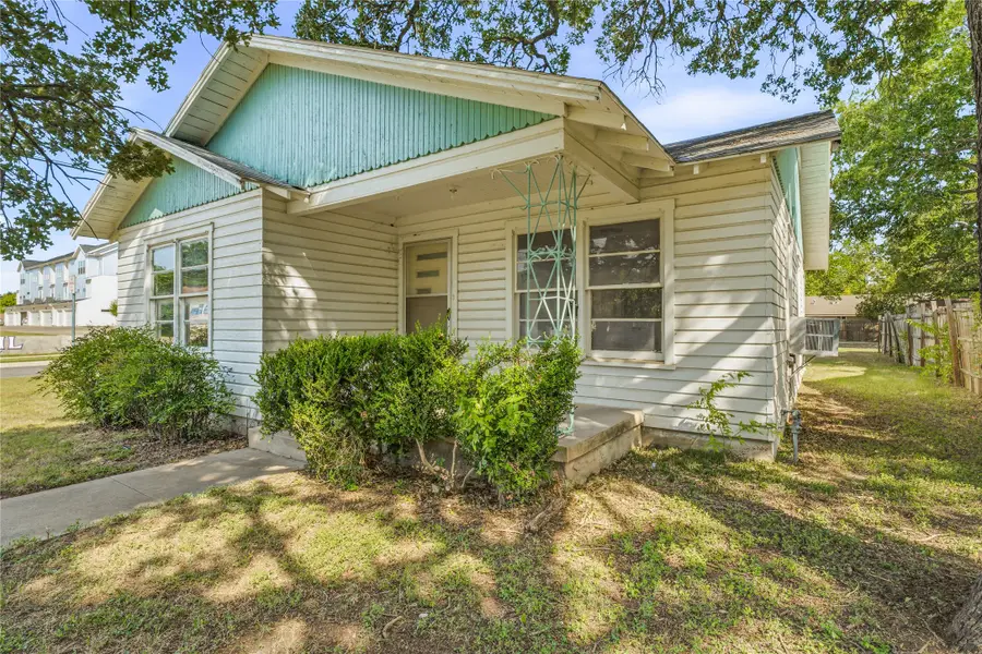 431 W Collins Street, Stephenville, TX 76401 - #2