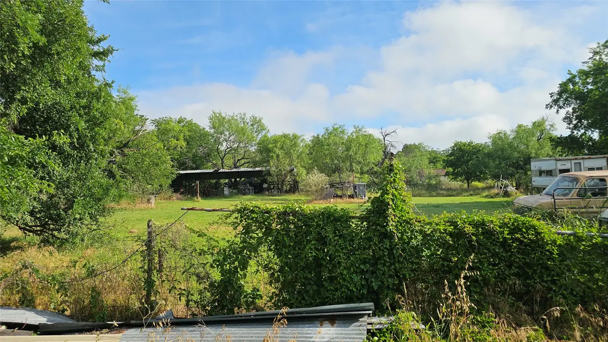 201 E Pecan Street, Mingus, TX 76463 - #1