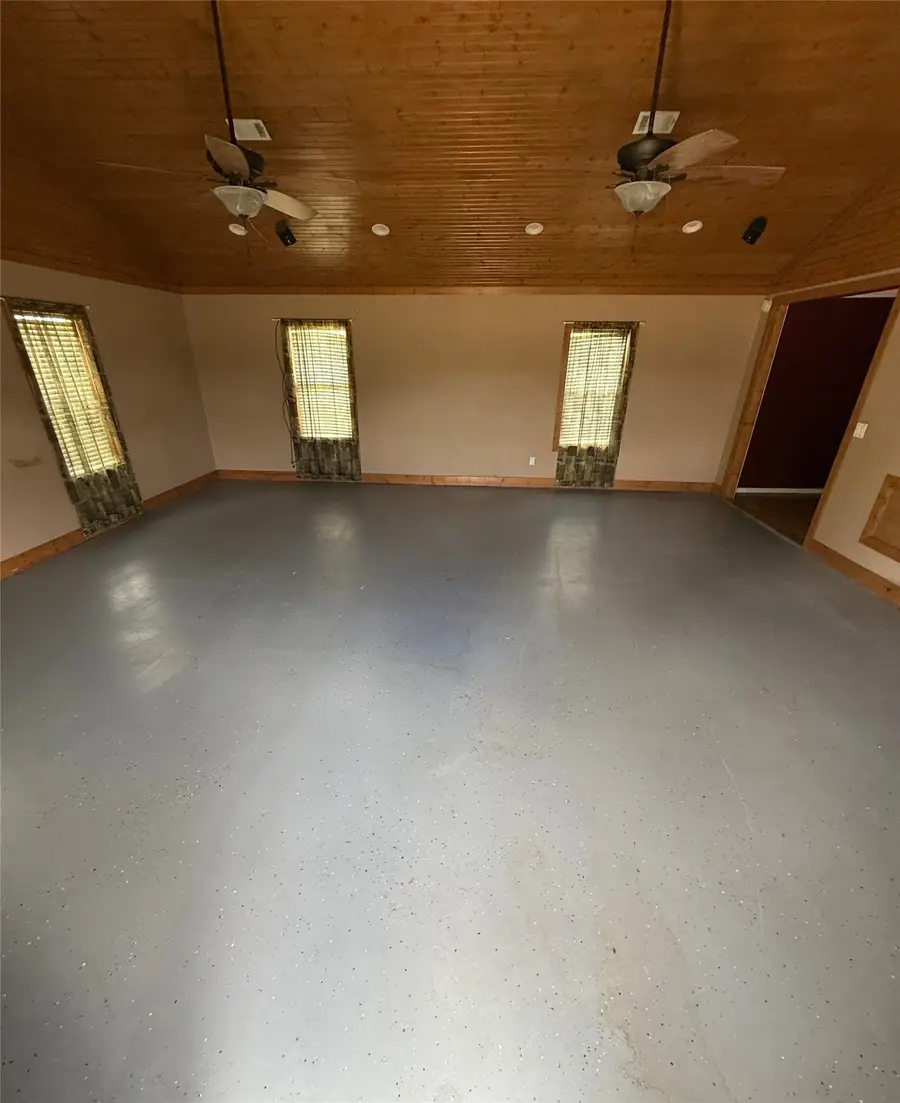 648 S Center Street, Buffalo, TX 75831 - #3