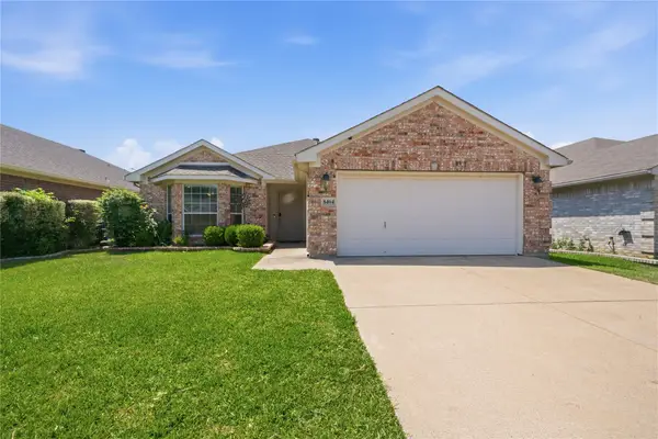 8404 Bowspirit Lane, Hurst, TX 76053