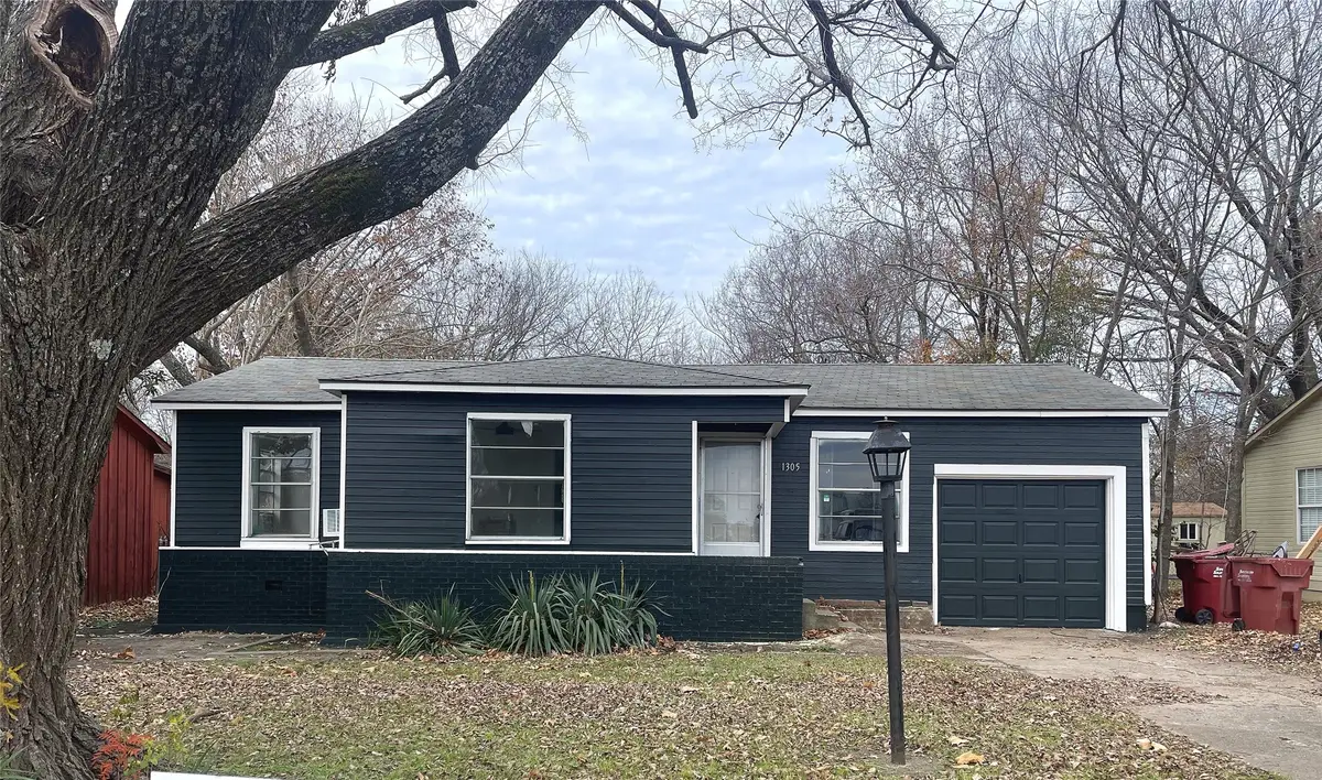 1305 Lynn Street, Bonham, TX 75418 - #1