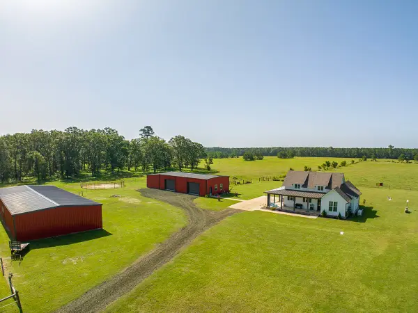 224 James King Road, Zavalla, TX 75980