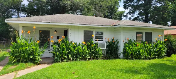 2134 W College Street, Shreveport, LA 71103