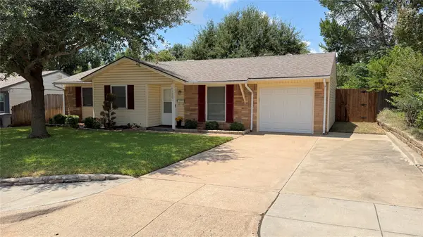 1207 Aransas Drive, Euless, TX 76039
