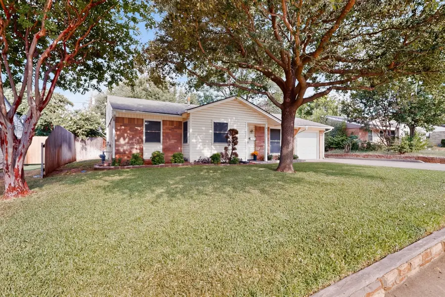 1207 Aransas Drive, Euless, TX 76039 - #3