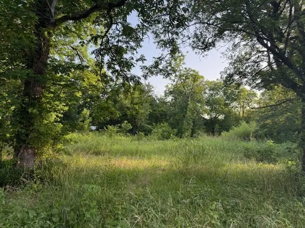 202 Elm Street, Roxton, TX 75477