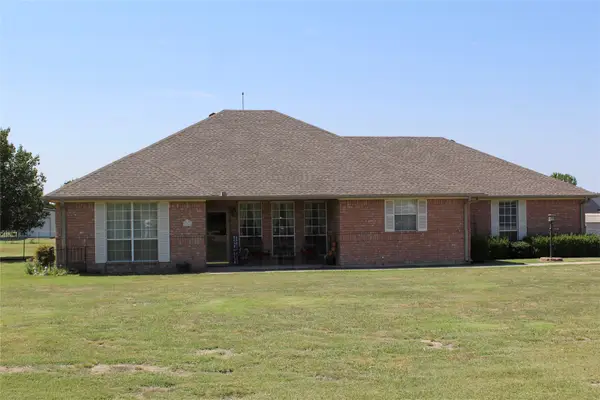166 Meadowview Circle, Van Alstyne, TX 75495