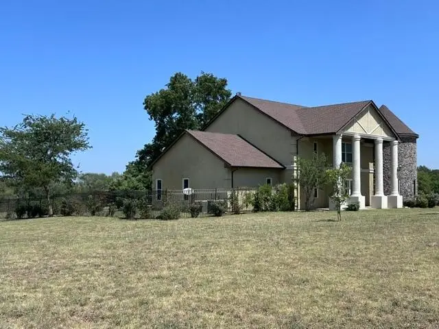 195 Whitworth Road, Whitewright, TX 75491 - #2