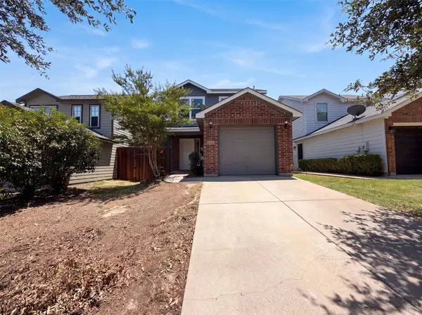 825 Village Point Lane, Fort Worth, TX 76108