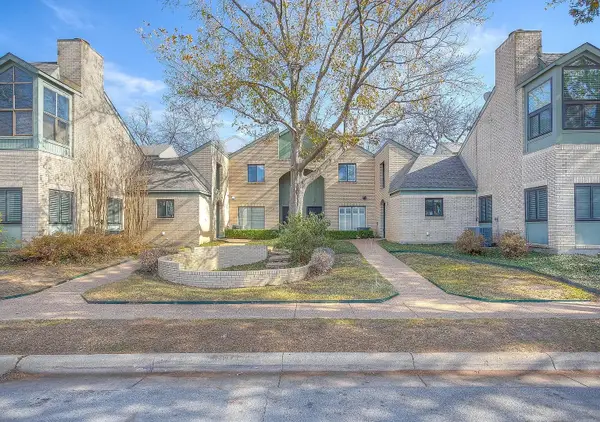 2633 Mccart Avenue, Fort Worth, TX 76110