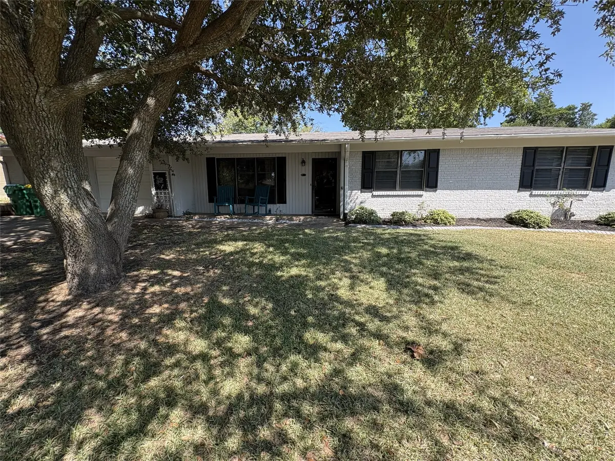 807 W Elizabeth Drive, Robinson, TX 76706 - #1