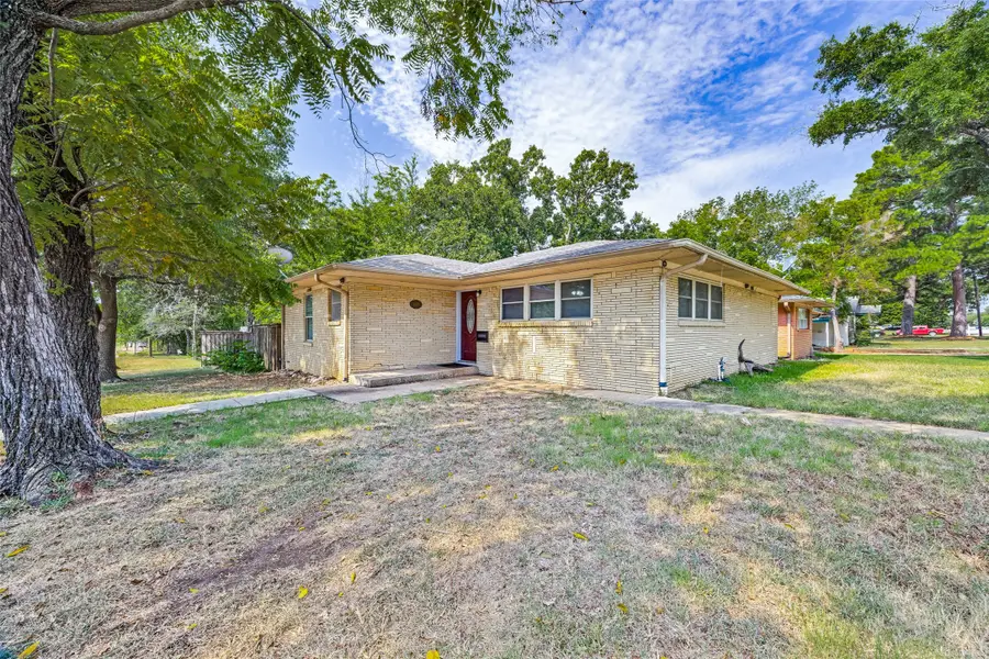 1600 W Hull Street, Denison, TX 75020 - #2