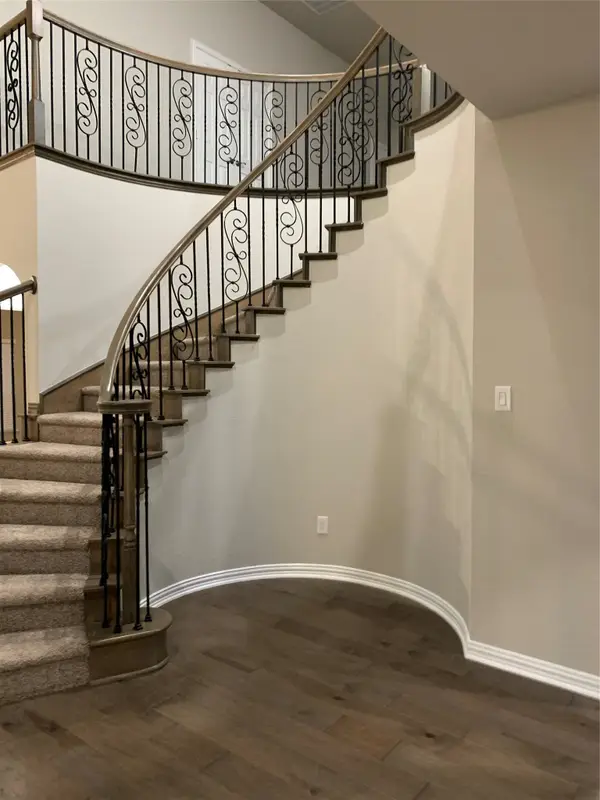 106 Laurel Oak Drive, Red Oak, TX 75154