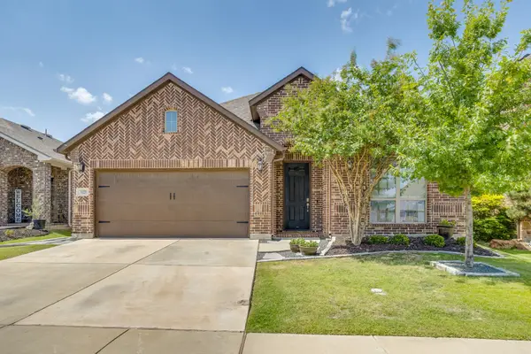 3021 Bella Lago Drive, Fort Worth, TX 76177