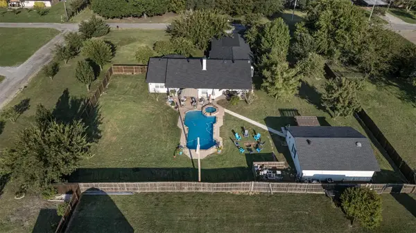 511 S Sulphur Street, Leonard, TX 75452