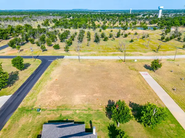 5001 Piper Drive, Granbury, TX 76049