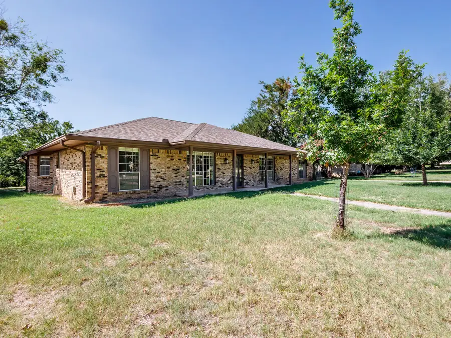 8 Canyon Creek Drive, Brownwood, TX 76801 - #3