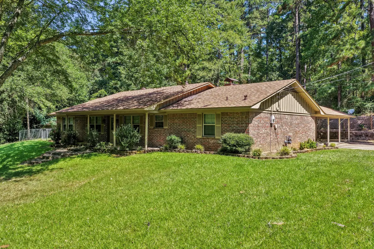 410 S Willis Street, Daingerfield, TX 75638 - #1